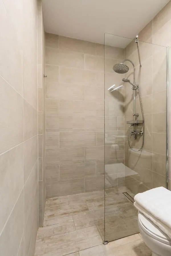 Holi-Rent Procurador Apartment Seville
