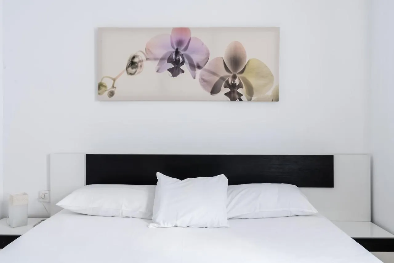 Holi-Rent Procurador Apartment Seville